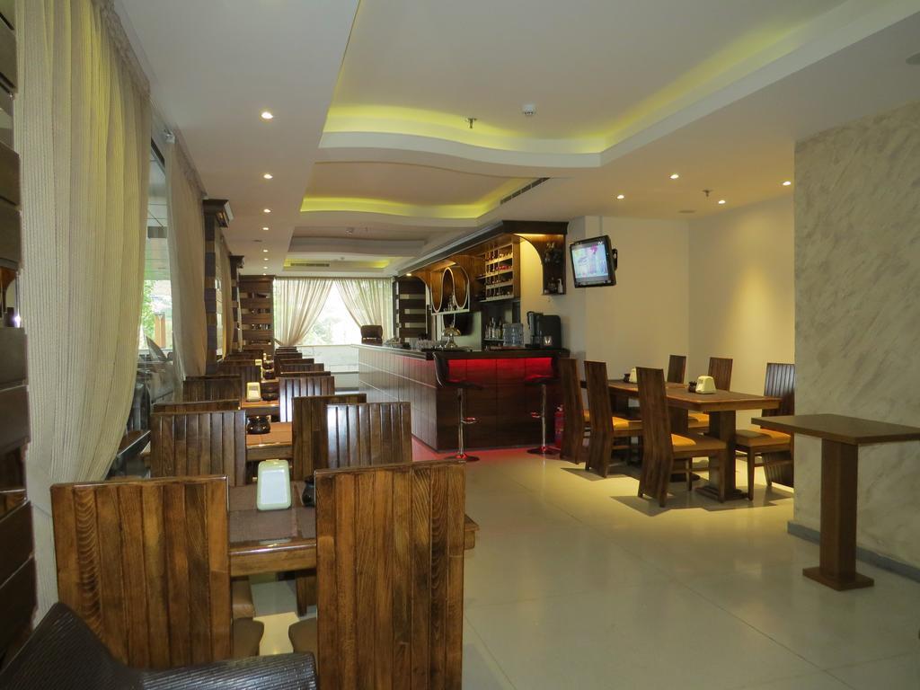 Hotel Le Noble Zouk El Kharab Esterno foto