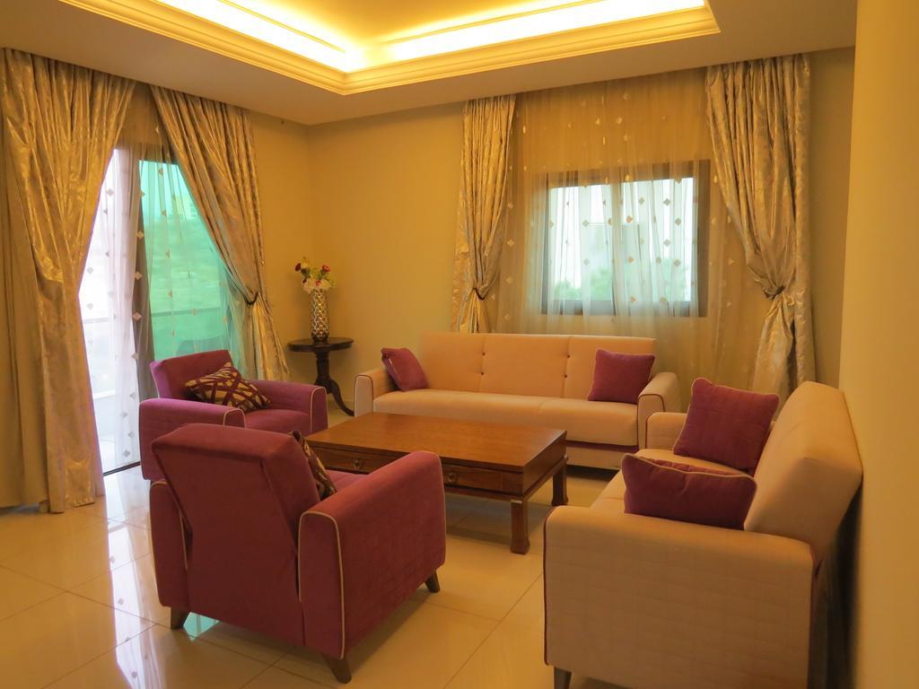 Hotel Le Noble Zouk El Kharab Esterno foto