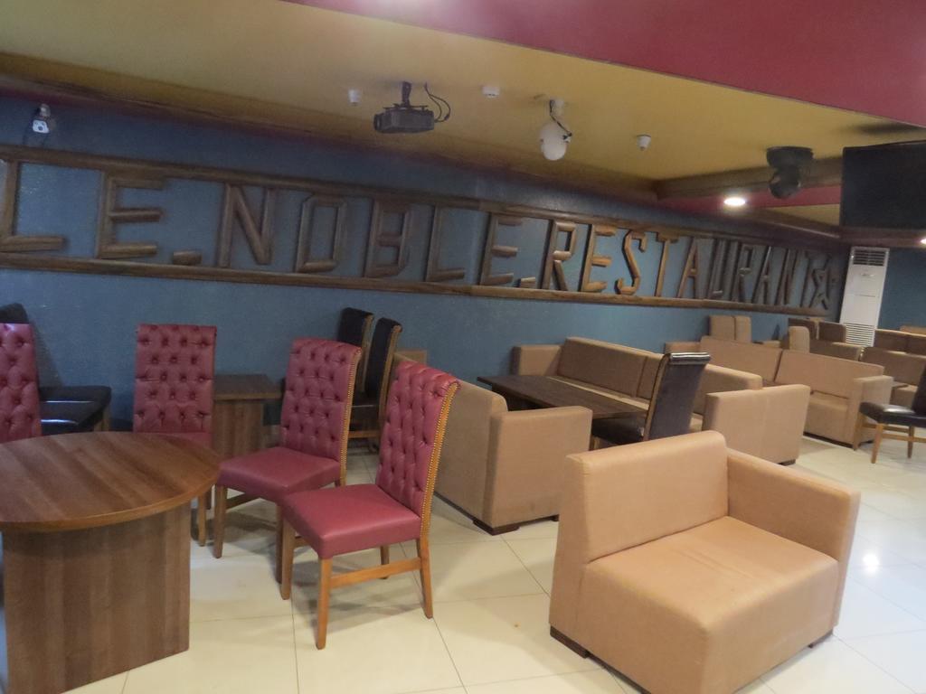 Hotel Le Noble Zouk El Kharab Esterno foto
