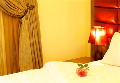 Hotel Le Noble Zouk El Kharab Esterno foto