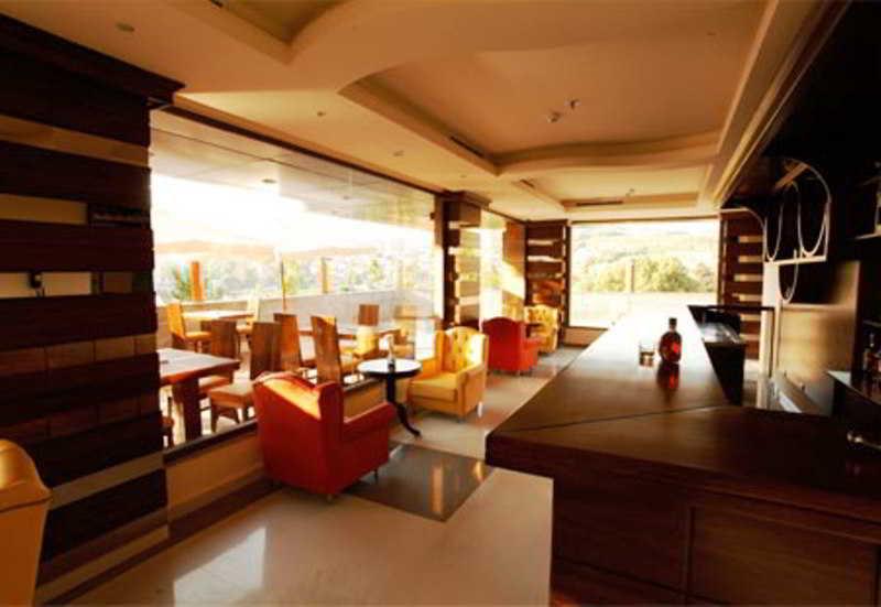 Hotel Le Noble Zouk El Kharab Esterno foto